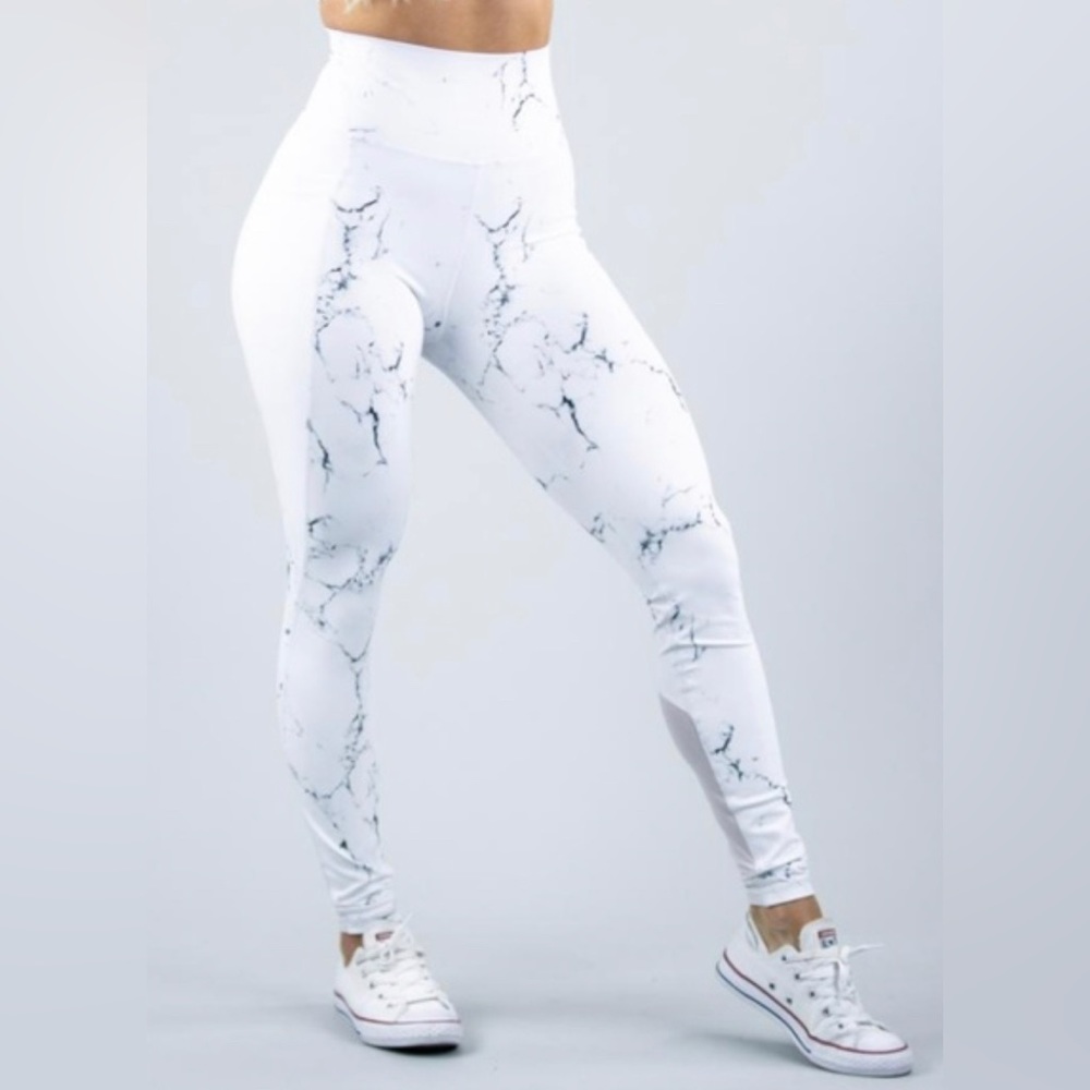 BuffBunny High Waisted Marble Leggings Size Small EUC